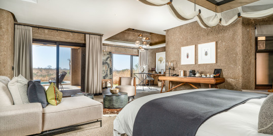 Earth Lodge Luxury Suite Bedroom